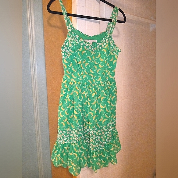 Green floral spring dress with ruffle - Picture 2 of 5